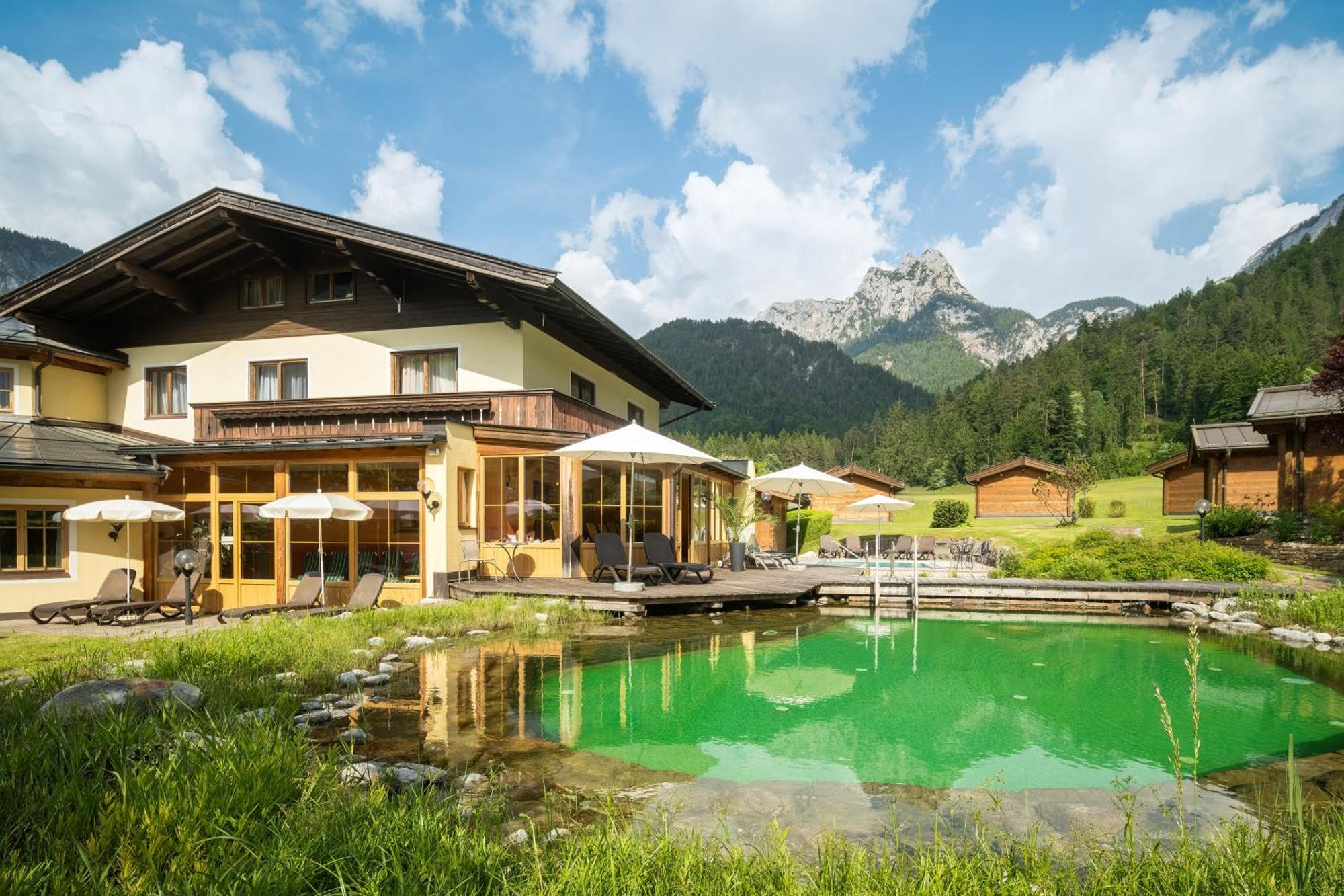 Hotel Vitaloase Zu Den Drei Bruedern ウンケン エクステリア 写真